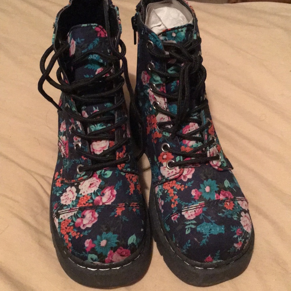 TUK/Anarchic Navy Floral Combat Boots